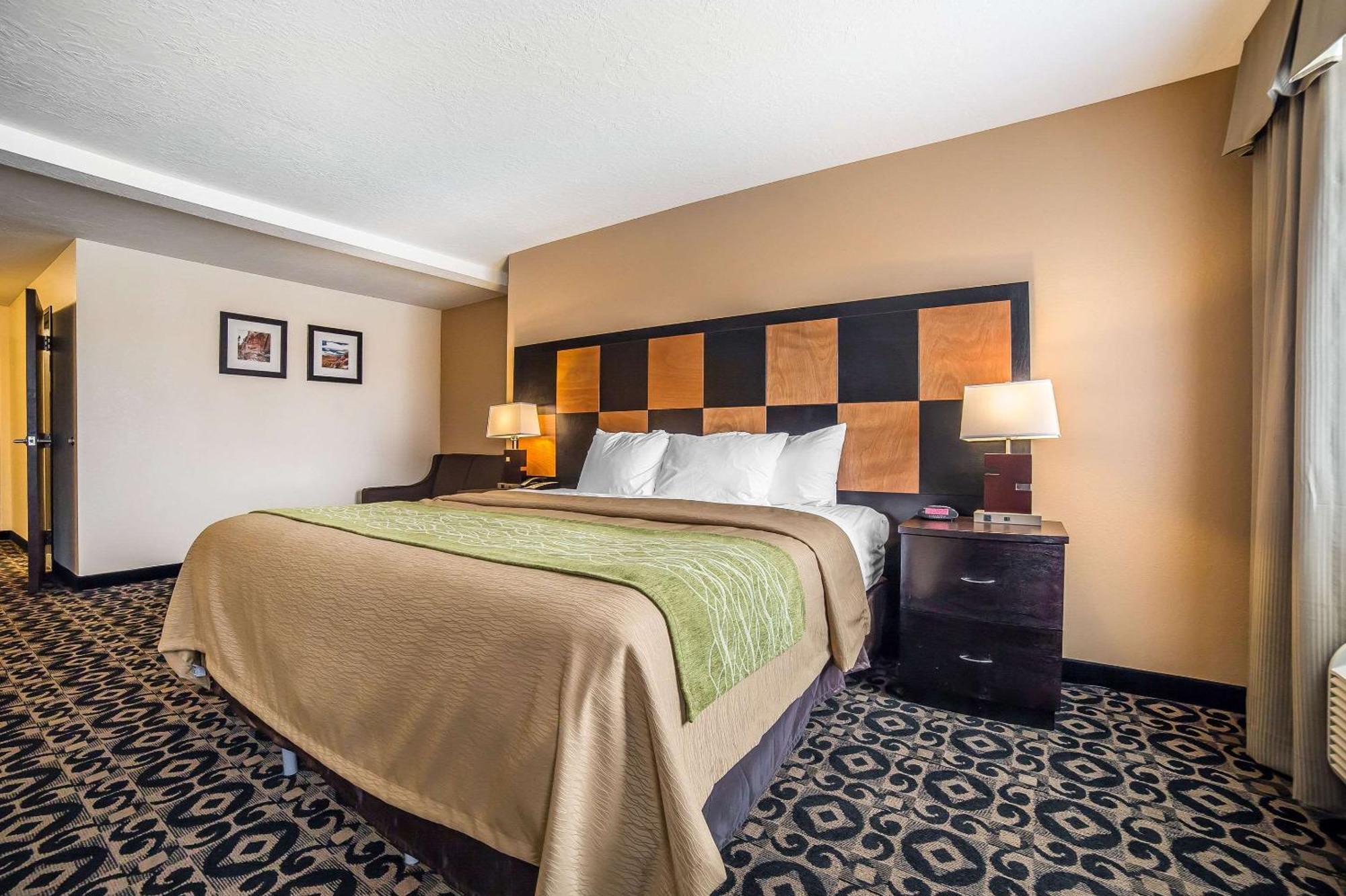Comfort Inn Ballard-Roosevelt Dış mekan fotoğraf